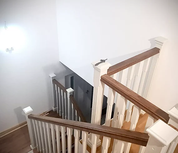 Scari interioare lemn masiv